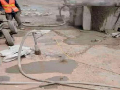 织金水泥混凝土路面板底注浆技术 路面脱空注浆整治方案